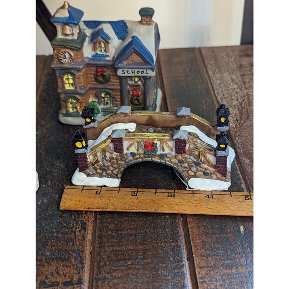 Christmas Village Set - 6 Pieces - Picture 9 of 12